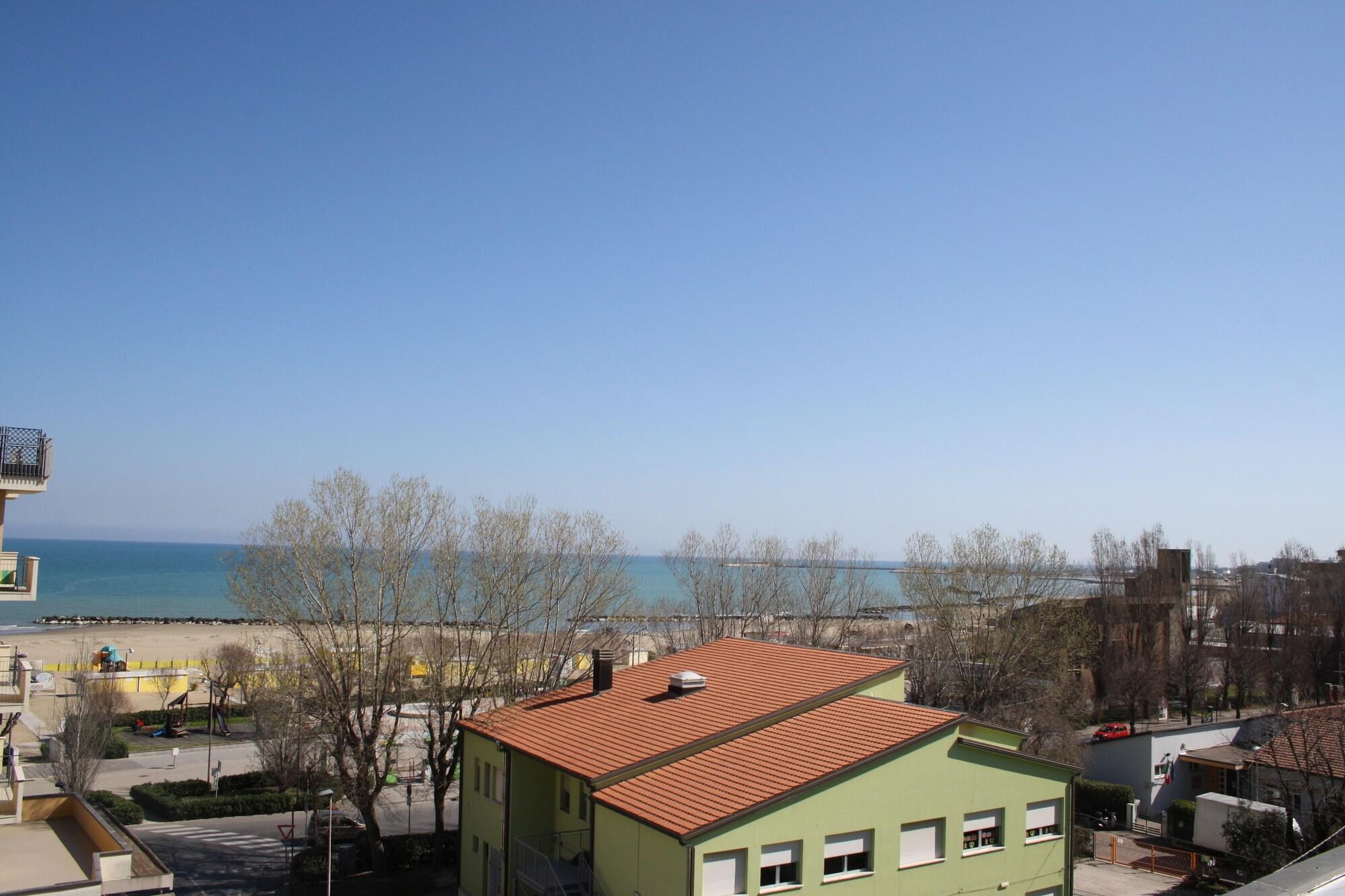 Hotel Gaston Rimini Bagian luar foto