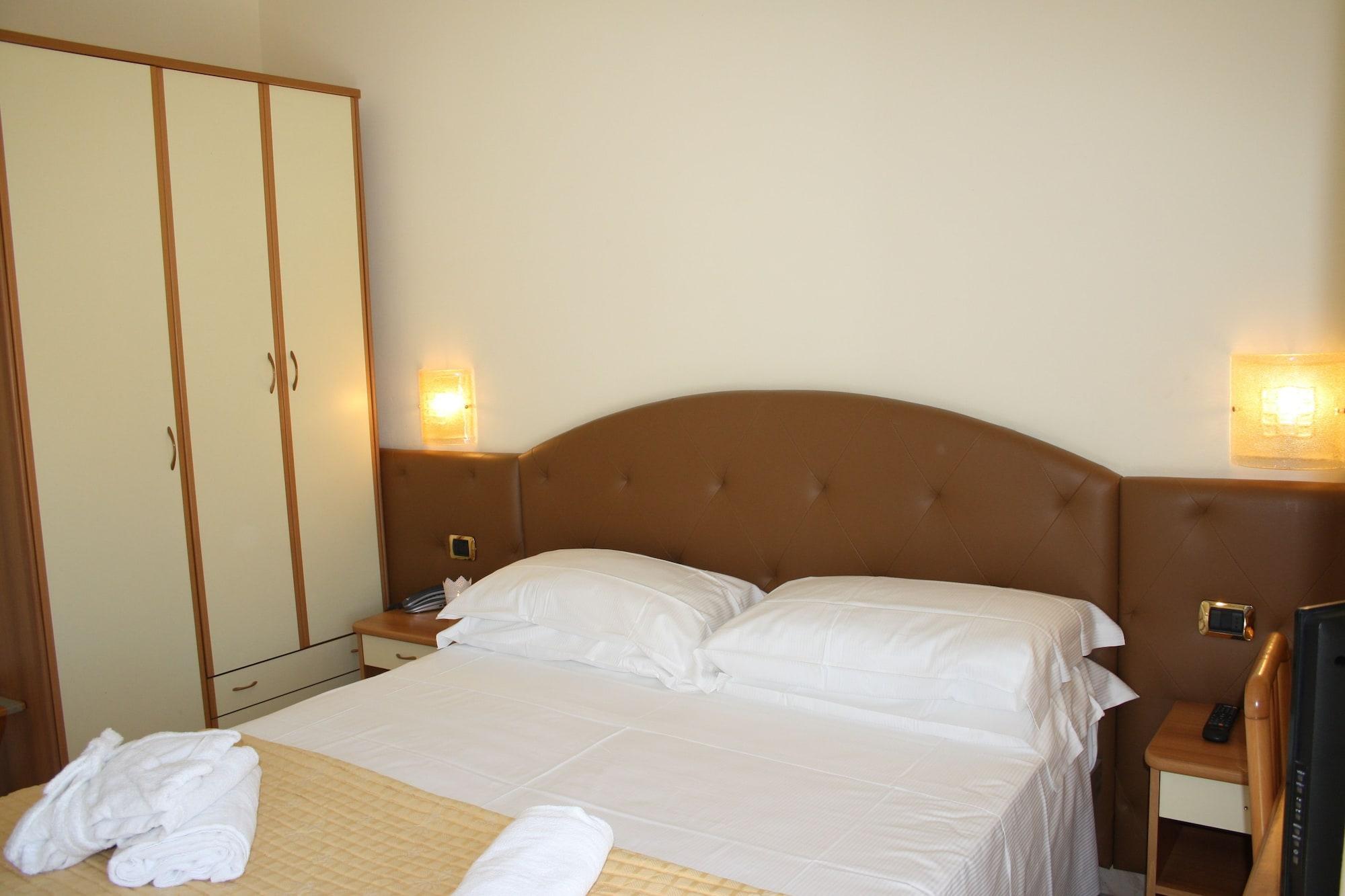 Hotel Gaston Rimini Bagian luar foto