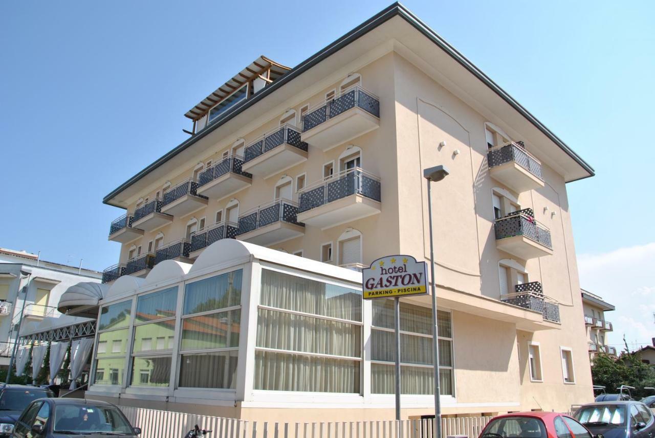 Hotel Gaston Rimini Bagian luar foto